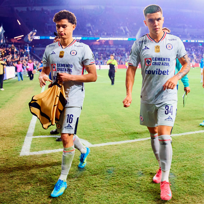 El Cruz Azul fue paseado por el LAFC. (Foto: Imago7)