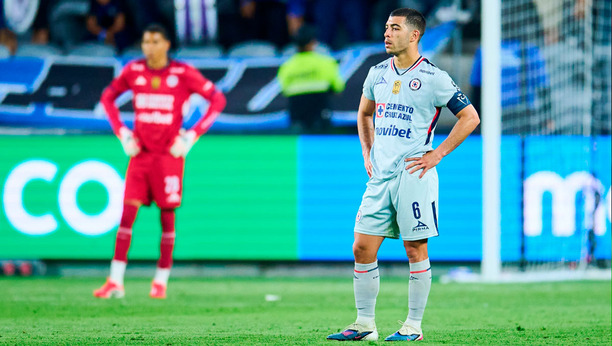 Erik Lira fue superado por los jugadores del LAFC. (Foto: Mexsport)