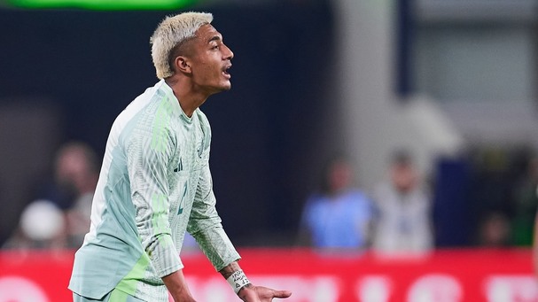 Julián Araujo en un partido con la Selección Mexicana (Mexsport)