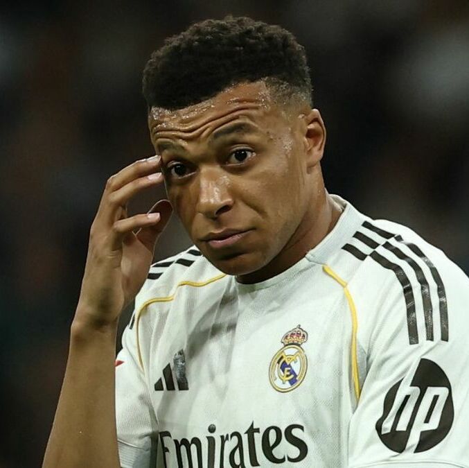 Kylian Mbappé poco pudo hacer ante el Girona (Reuters)