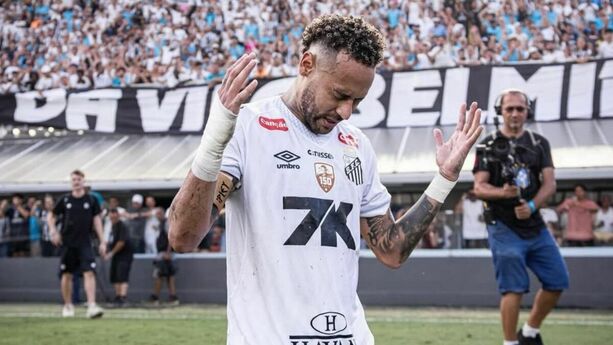 Neymar a sus 34 años ha mencionado la posibilidad de retirarse. (Foto: Santos de Brasil)