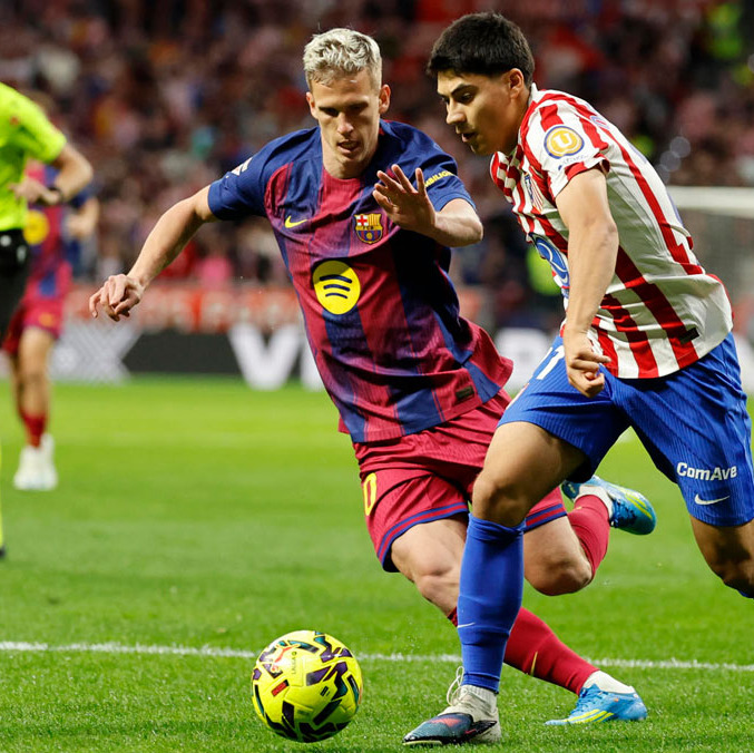 Obed Vargas estuvo ante el Barcelona el fin de semana. (Foto: EFE)