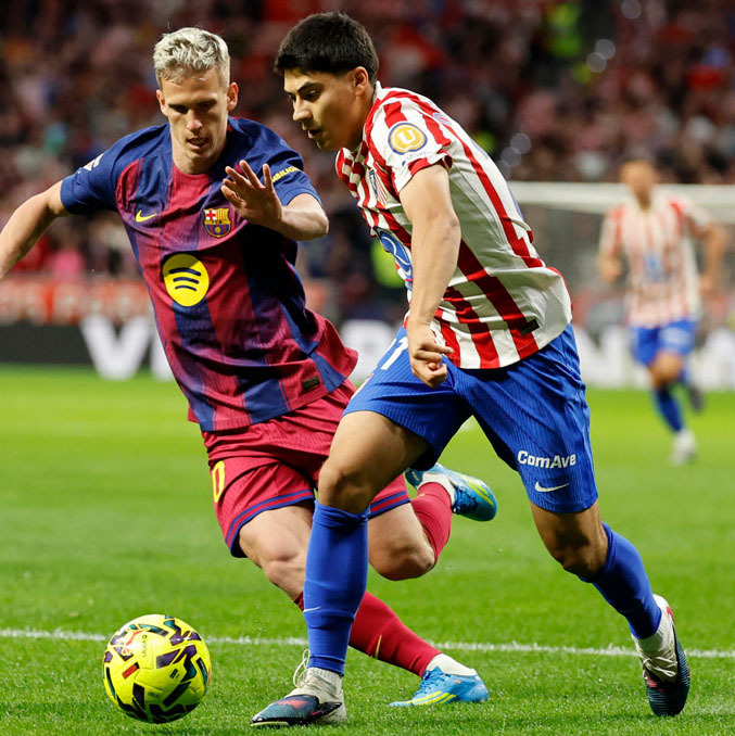Obed Vargas estuvo ante el Barcelona el fin de semana. (Foto: EFE)