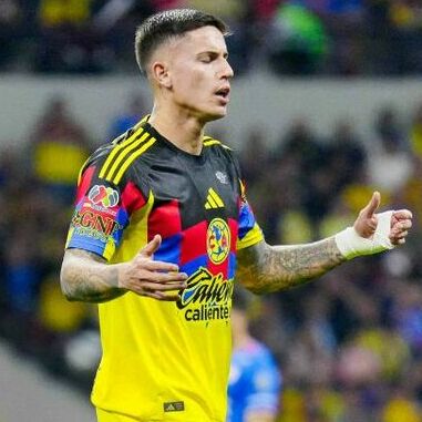 Brian Rodríguez ante Cruz Azul (Imago7)