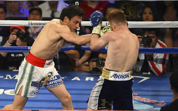 Canelo y Chávez ya se enfrentaron el 6 de mayo de 2017 y ganó el tapatío. (Foto: Mexsport)