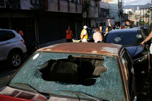 Se vivieron escenas de violencia en el futbol hondureño (Fotografía: EFE)