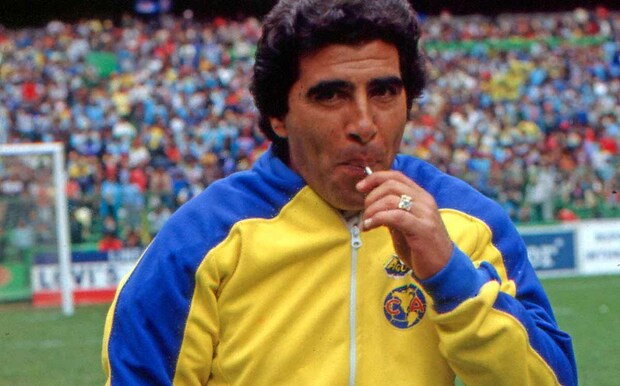 Carlos Reinoso jugó y dirigió al América para ser multicampeón. (Mexsport)