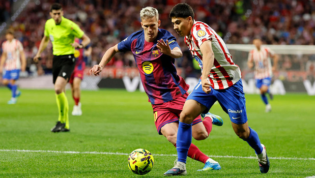 Obed Vargas estuvo ante el Barcelona el fin de semana. (Foto: EFE)