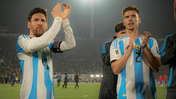 Lionel Messi junto a Juan Foyth con la albiceleste (Instagram)