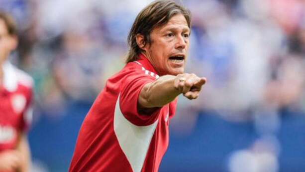 Matías Almeyda comenzó con su aventura en el Sevilla con el pie derecho (@SevillaFC)