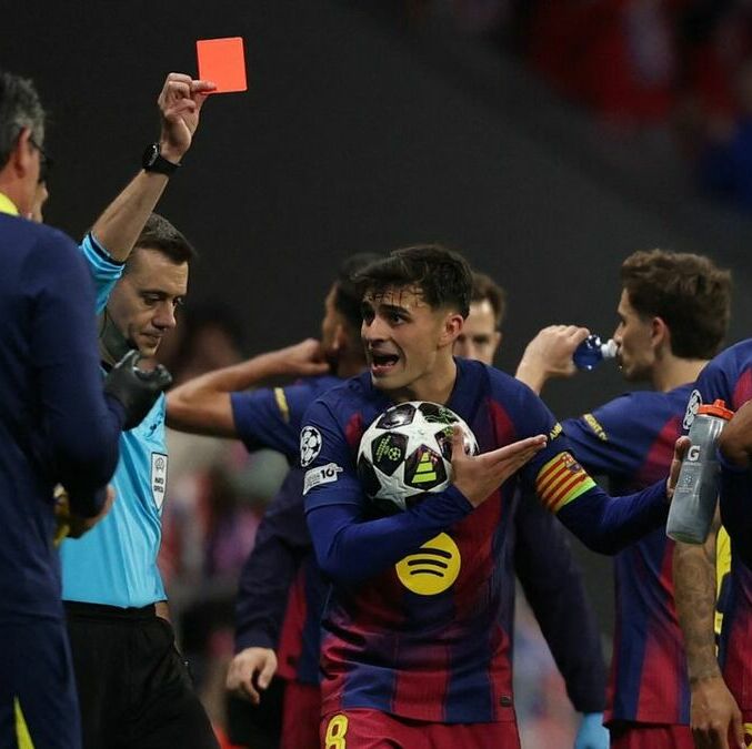 Barcelona se sintió perjudicado por el arbitraje en Champions League (Reuters)