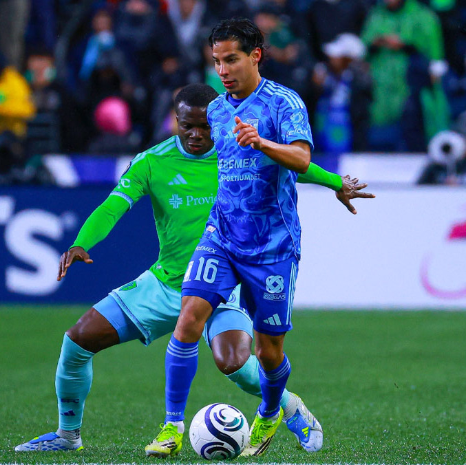 Diego Lainez es criticado en redes. (Foto: Mexsport)