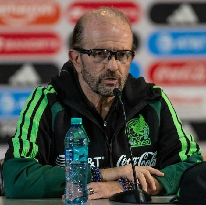 Fernando Schwartz con la Selección Mexicana (Mexsport)
