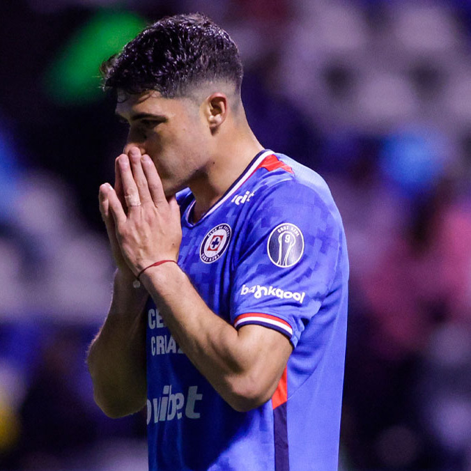 Nicolás Ibáñez deberá parar por lesión. (Foto: Mexsport)