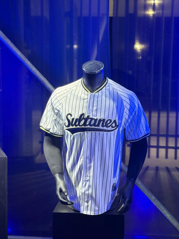 Sultanes dieron a conocer sus nuevos uniformes (Felipe Galindo)