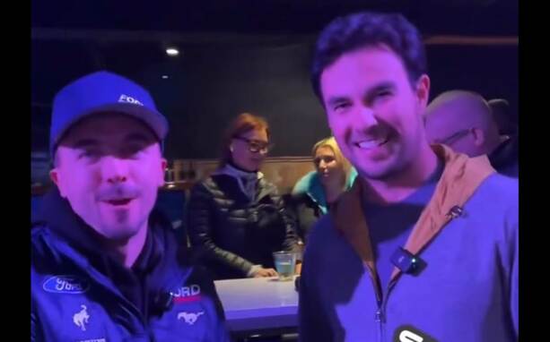 Frankie Muñiz y Checo Pérez charlaron durante unos minutos (Foto: Captura)