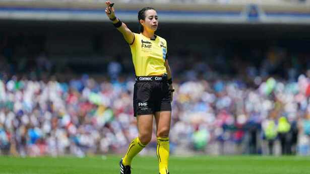 Katia Itzel García fue cuestionada por su actuación en el partido entre Pumas y Mazatlán (Imago7)