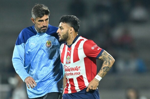 Paunovic dirigió a Vega en Chivas (Imago7)