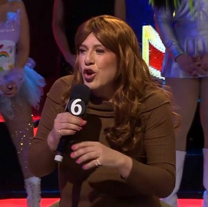 La reportera Roxana Olarte en Multimedios (Multimedios TV)