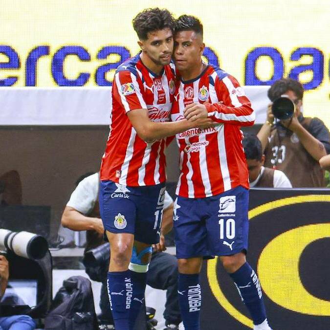 Chivas gana por goleada ante Puebla / Mexsport