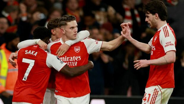 Arsenal dominó al Everton en casa