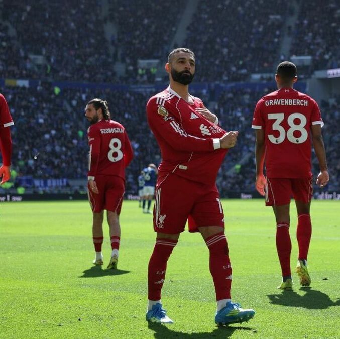 Liverpool derrotó al Everton de visita con gol en el tiempo añadido de Van Dijk | Foto: EFE