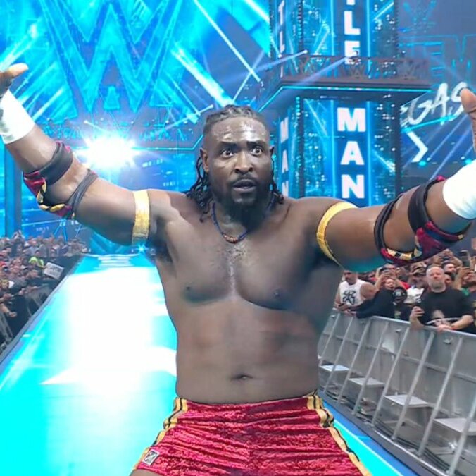 Oba Femi luce imparable y derrota a Brock Lesnar (Captura WWE)