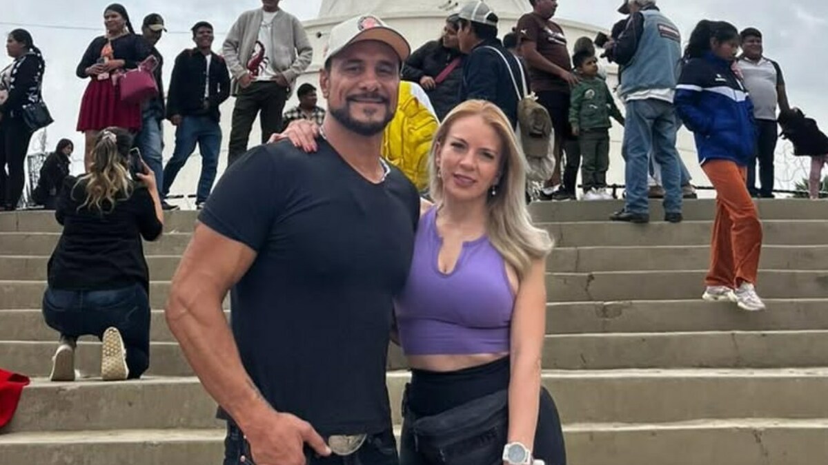 Alberto del Rio, 'El Patrón', posa junto a Mary Carmen Rodríguez (Instagram @albertopatronpromotions)