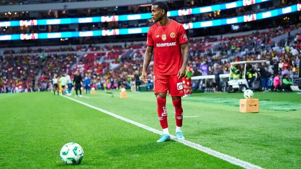 Helinho salió expulsado y agredió a Alejandro Zendejas (Mexsport)