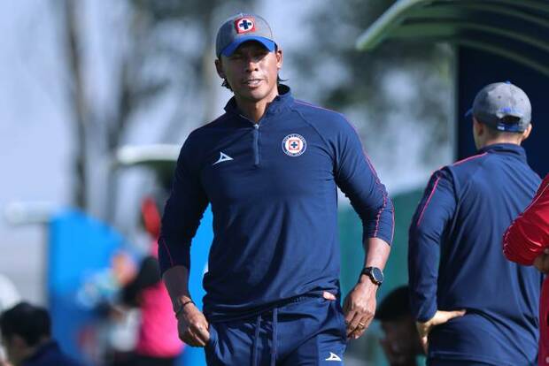Joel Huiqui será el interino de Cruz Azul (Imago7)