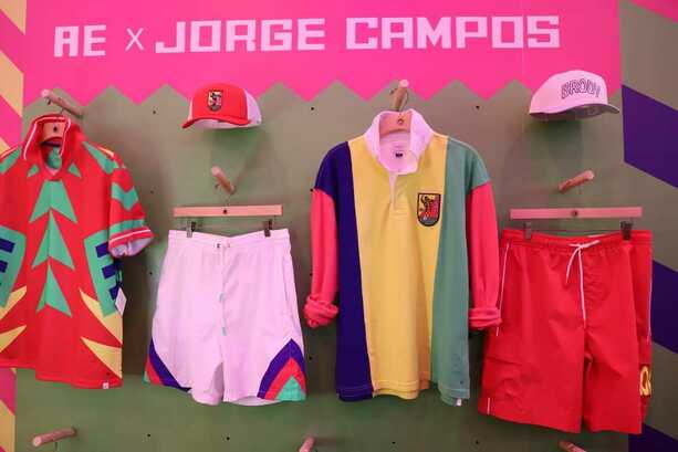 Detalles de la colección de ropa de Jorge Campos (FOTO: Javier Ríos)