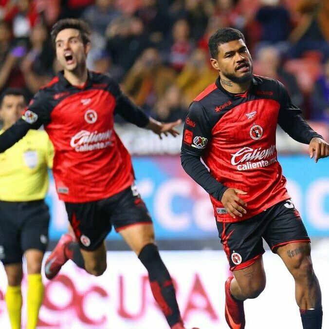 Josef Martínez y Diego Abreu brillaron esta noche ante Pachuca (Fotografía: Imago 7)