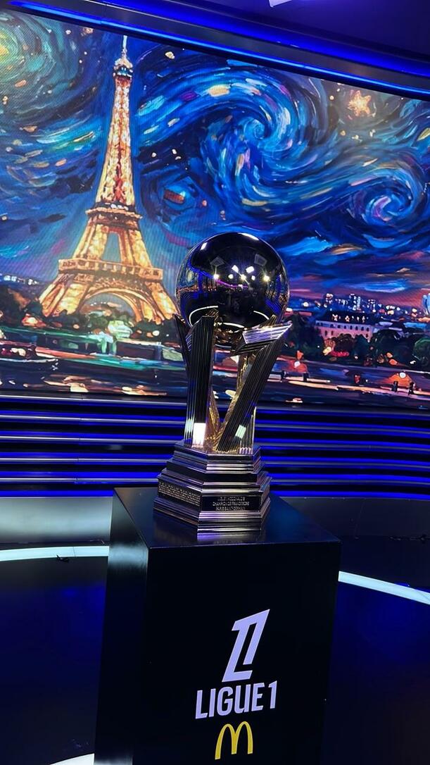 Trofeo de la Ligue 1 se encuentra de visita en México (Jorge Flores)