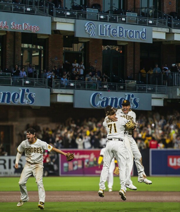 Canel's y Padres de San Diego (Cortesía)