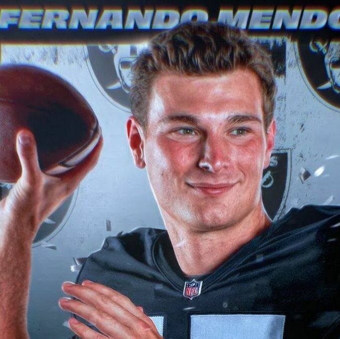 Fernando Mendoza mostró su felicidad por ser elegido por los Raiders (Fotografía: X NFL)