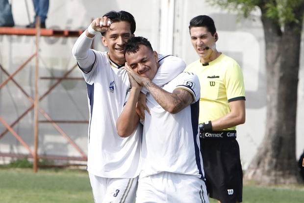 Axel García Barrera festeja con Said Jaramillo su gol ante Inter. (Foto: Real Apodaca FC)