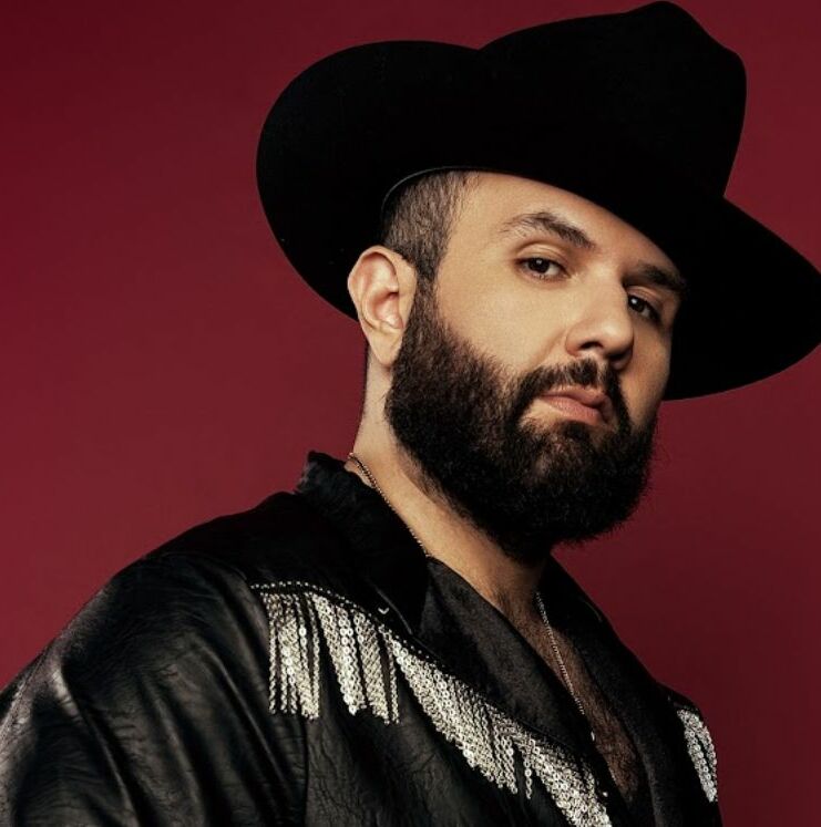 Carín León se pronuncia en Instagram tras fallas técnicas en Supernova | Foto: Youtube Carín León