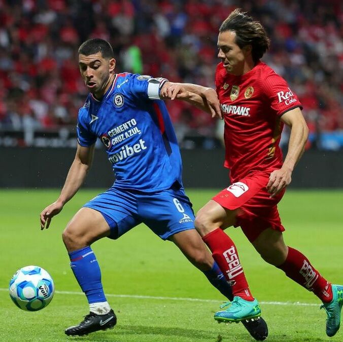 Cruz Azul y Toluca se disputaron el millón de dólares hasta el final (Imago7)