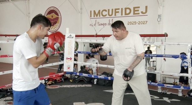 David “El General” Cuéllar afina armas en la altura de Jiquipilco (FOTO: Cortesía del equipo del General Cuéllar )