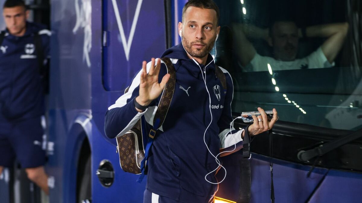 Sergio Canales recorre Monterrey como turista tras su salida de Rayados — image 2
