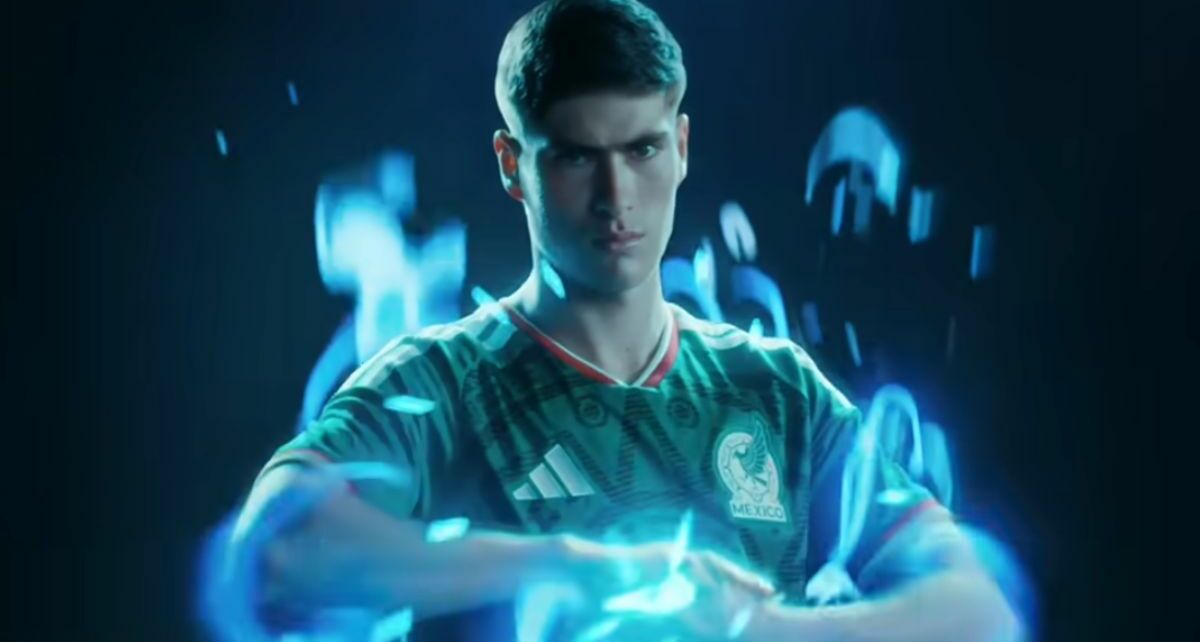 De la cancha a la pantalla: Hormiga González sorprende en anuncio del Tri | Foto: Captura de Pantalla Comercial Vuala