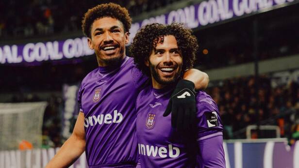 Chino Huerta estará ausente con Anderlecht (@rsanderlecht)