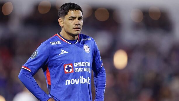 Gabriel Fernández se lesionó ante Vancouver, pero también está suspendido (Mexsport)