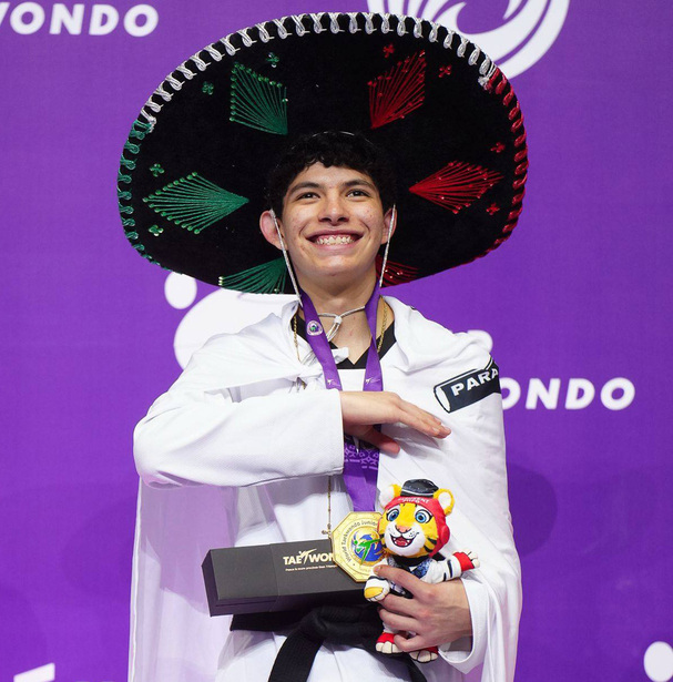 Guillermo Cortés, Campeón Mundial Juvenil. (Foto: Federación Mexicana de Taekwondo)