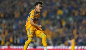 Chicha Sánchez hizo el tercer gol ante Chivas (Imago7)