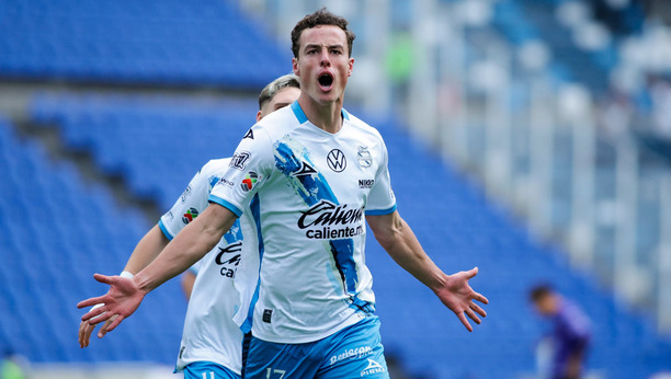 Esteban Lozano marcó el primer gol del Puebla. (Foto: Mexsport)