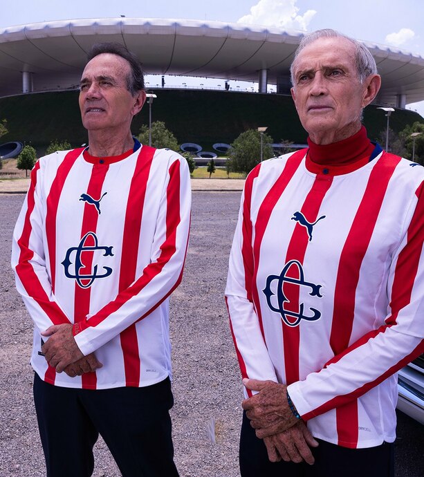 Así luce la nueva playera conmemorativa de Chivas (Cortesía PUMA)