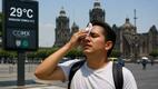La onda de calor mantiene altas temperaturas en la capital. Foto: ChatGPT