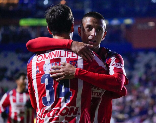 Alvarado y González son convocados del Tri (Imago7)