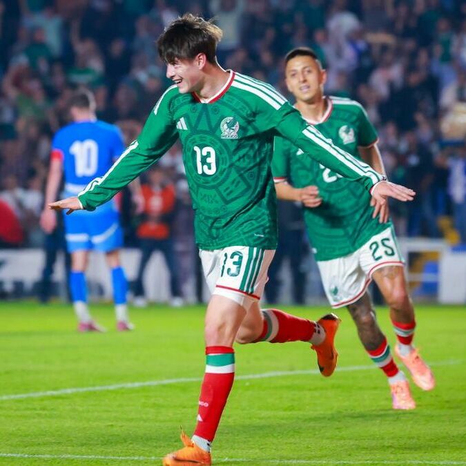 Armando González encabeza la 'legión' de Chivas (Imago7)